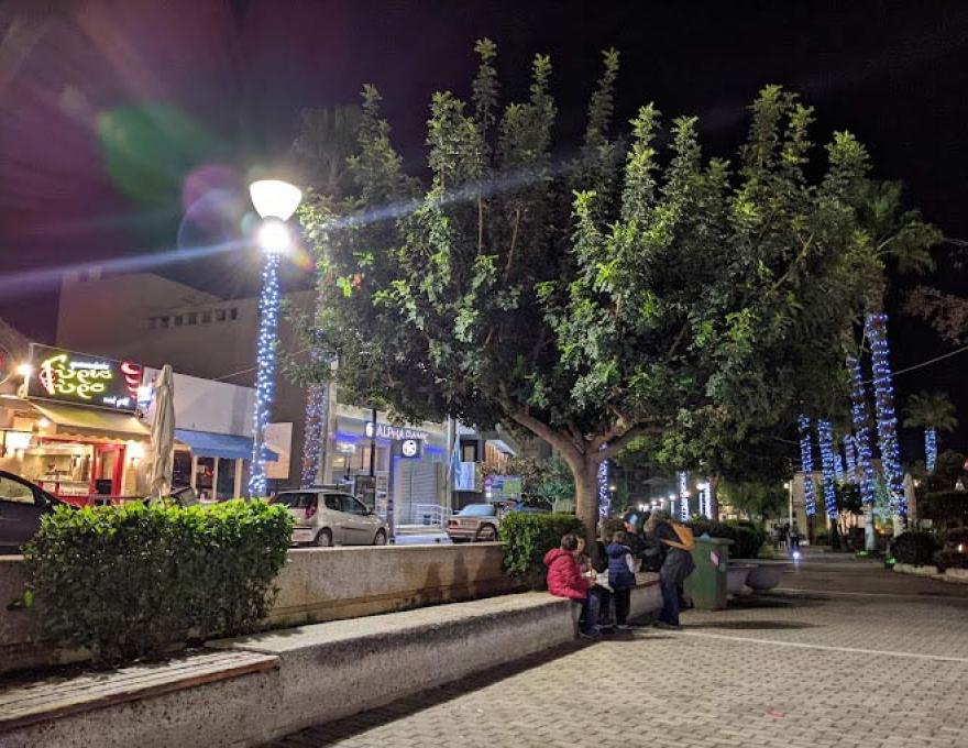 ΓΥΡΩ ΓΥΡΟ2