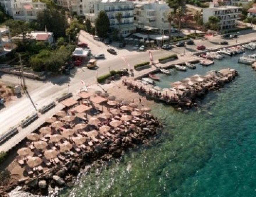 ΚΥΑΝΗ ΑΚΤΗ0