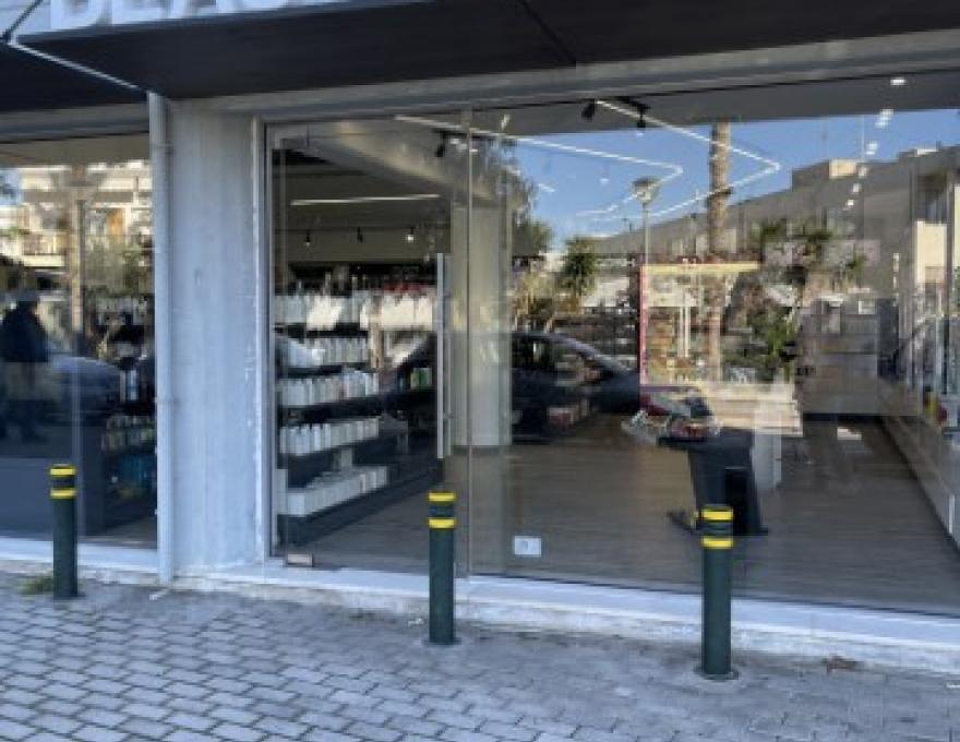 BEAUTY.COM0 BEAUTY.COM0