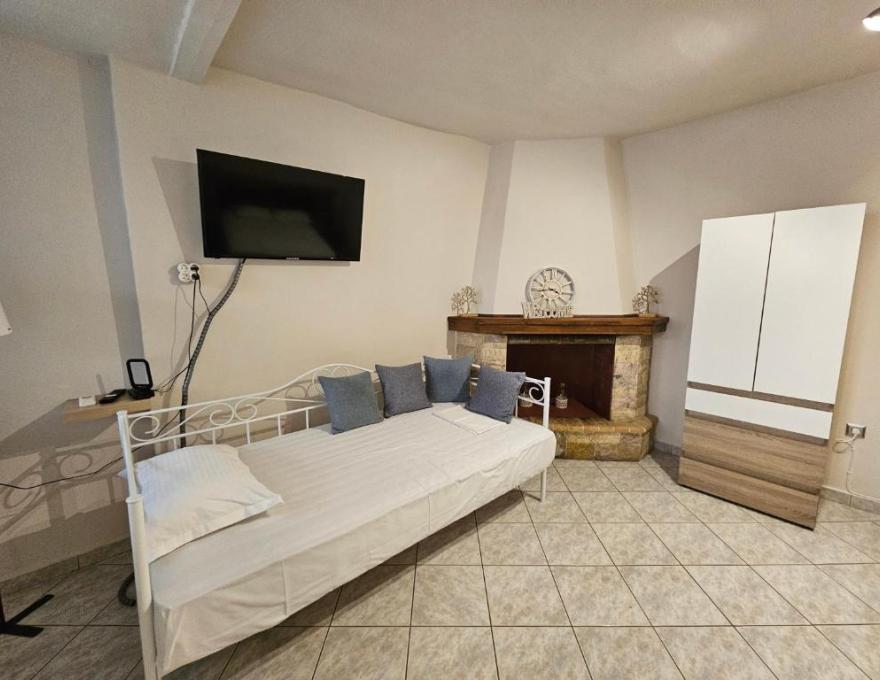 GARDEN SQUARE INN1 GARDEN SQUARE INN1