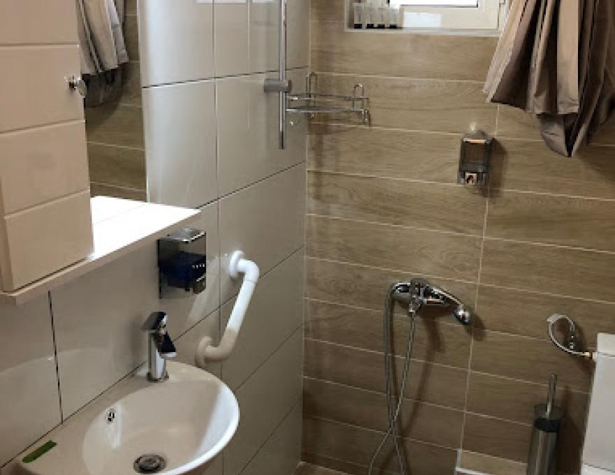 LEMON TREE INN1 LEMON TREE INN1